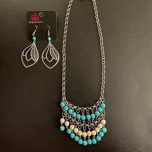 Paparazzi Necklace and Earrings, Silver